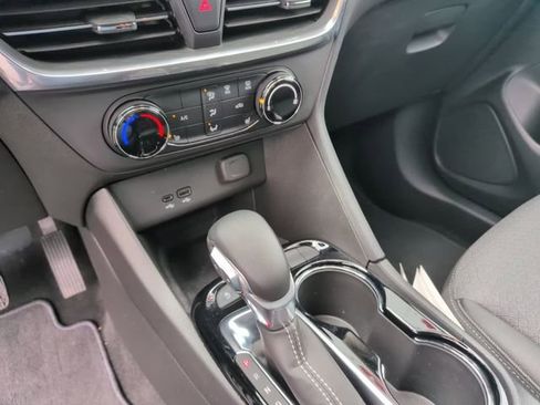 Used 2024 Buick Encore GX Preferred w/ Comfort Package FWD image 23