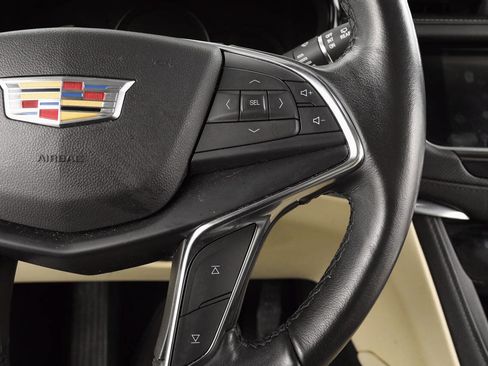 Used 2019 Cadillac XT5 Luxury image 37
