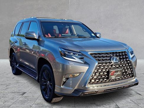 Used 2023 Lexus GX 460 Luxury w/ Sport Design Package AWD/4WD image 3