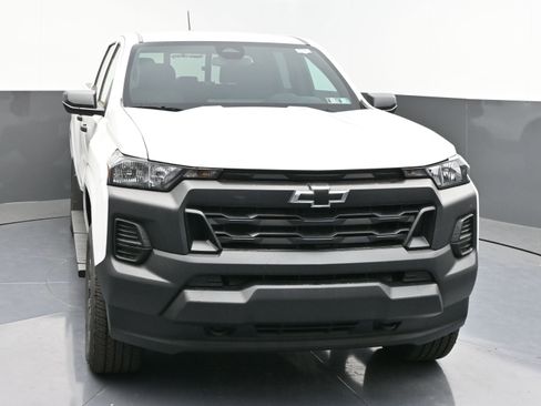New 2026 Chevrolet Colorado W/T w/ WT Custom Package AWD/4WD image 2