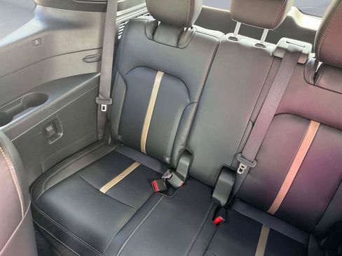 Certified 2025 MAZDA CX-90 3.3 Turbo w/ Premium Plus Pkg AWD/4WD image 14