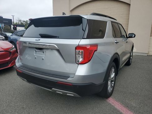 Used 2023 Ford Explorer XLT w/ Equipment Group 202A RWD image 10
