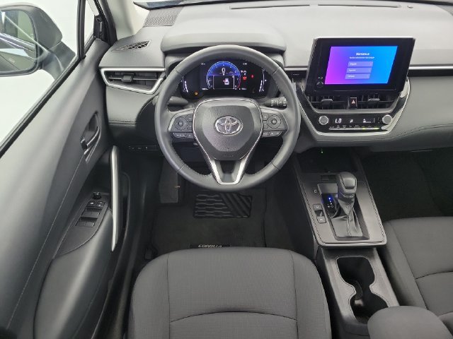 Used 2026 Toyota Corolla Cross LE FWD image 16