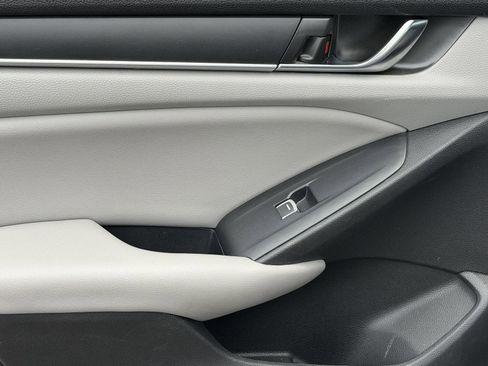 Used 2020 Honda Accord LX image 10