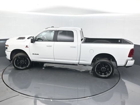 New 2025 RAM 2500 Laramie AWD/4WD image 44