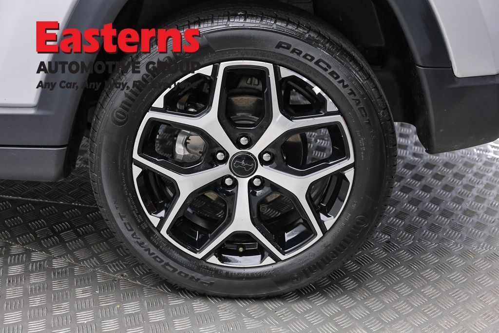Used 2025 Jeep Compass Limited AWD/4WD image 8