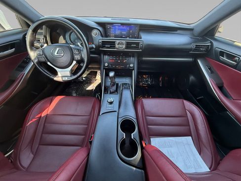 Used 2017 Lexus IS 300 AWD image 10