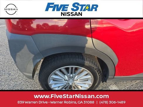 Used 2021 Hyundai Kona SEL FWD image 5