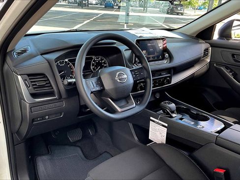 New 2026 Nissan Rogue S image 8