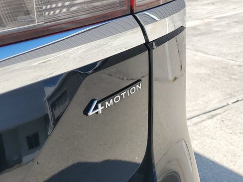 Used 2024 Volkswagen Atlas SEL Premium R-Line AWD/4WD image 15
