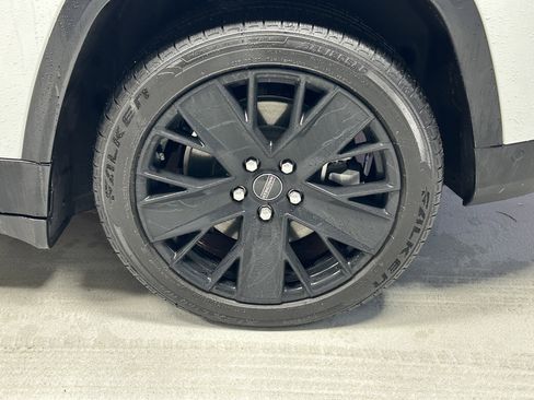 Used 2024 Jeep Wagoneer Launch Edition image 3