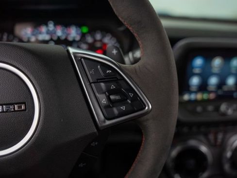 Used 2019 Chevrolet Camaro ZL1 RWD image 22