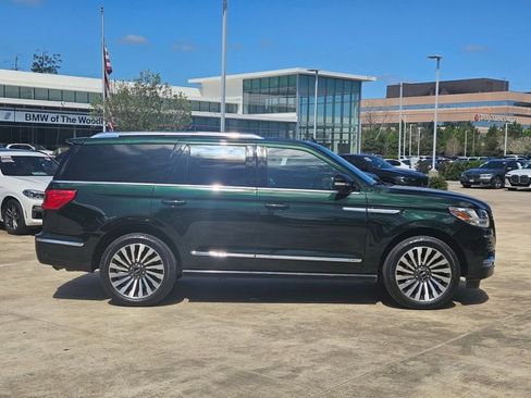 Used 2021 Lincoln Navigator Reserve w/ Luxury Package image 4