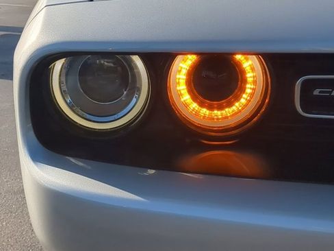 Used 2022 Dodge Challenger SXT image 10