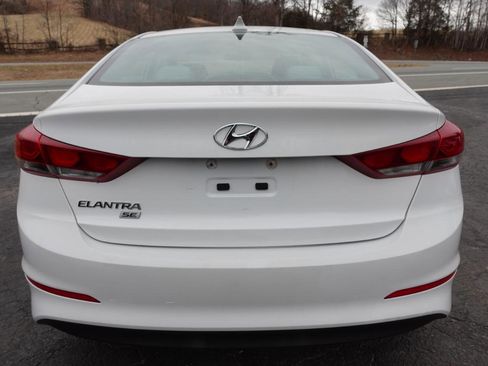 Used 2017 Hyundai Elantra SE FWD image 6