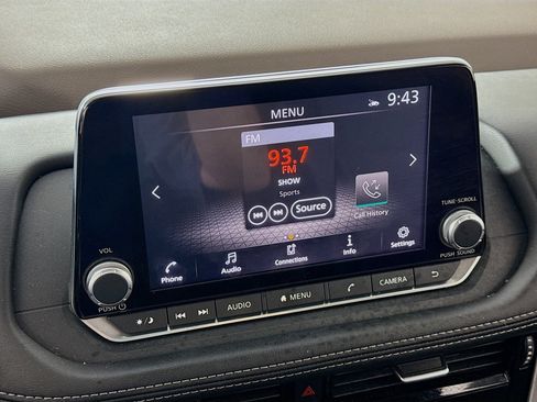Used 2021 Nissan Rogue SV FWD image 16