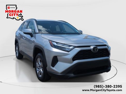 Used 2025 Toyota RAV4 XLE FWD image 1