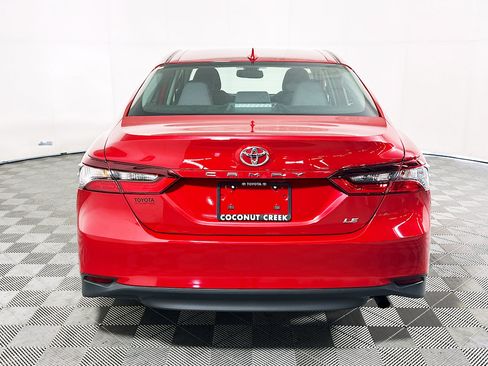 Used 2024 Toyota Camry LE w/ Convenience Package FWD image 4