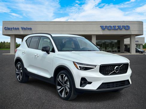 New 2026 Volvo XC40 B5 Ultra w/ Protection Package Premier image 1