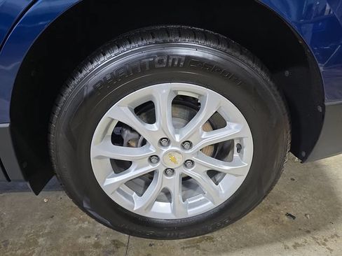 Used 2019 Chevrolet Equinox LT w/ Driver Convenience Package FWD image 34
