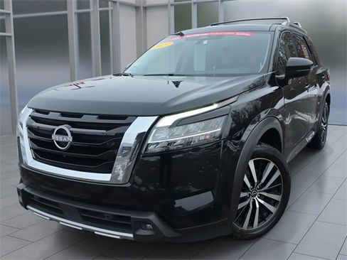 Certified 2023 Nissan Pathfinder Platinum image 1