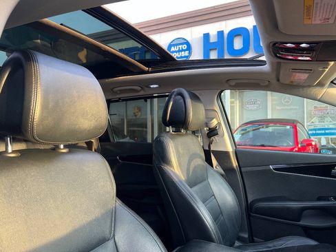 Used 2016 Kia Sorento SX FWD image 25