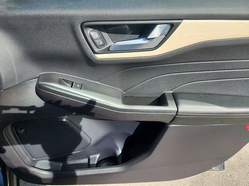 Certified 2022 Ford Escape Titanium w/ Titanium Elite Package AWD/4WD image 35