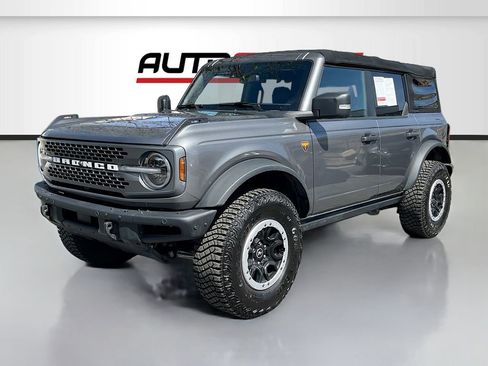 Used 2024 Ford Bronco Badlands AWD/4WD image 3
