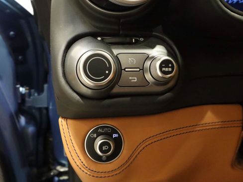 Certified 2022 Ferrari Portofino M image 36