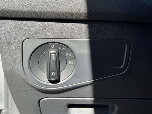 Used 2022 Volkswagen Tiguan S image 22