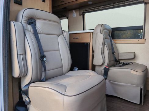 Used 2016 Mercedes-Benz Sprinter 3500 image 29