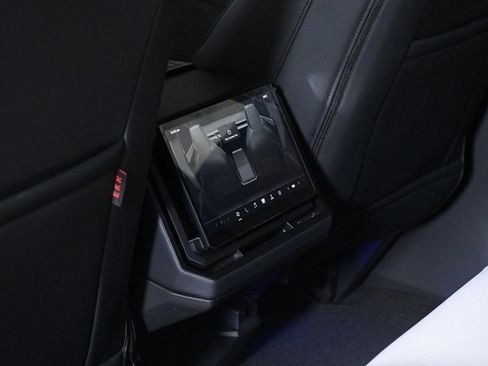 Used 2024 Tesla Cybertruck AWD Crew Cab image 16