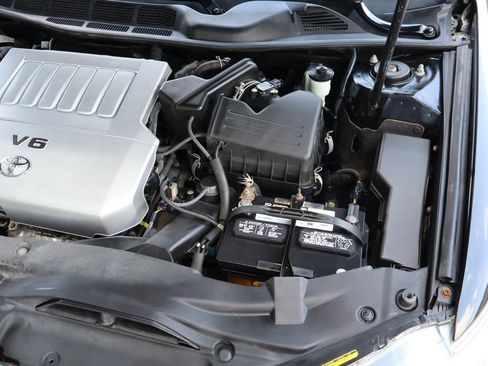 Used 2011 Toyota Avalon Limited FWD image 39