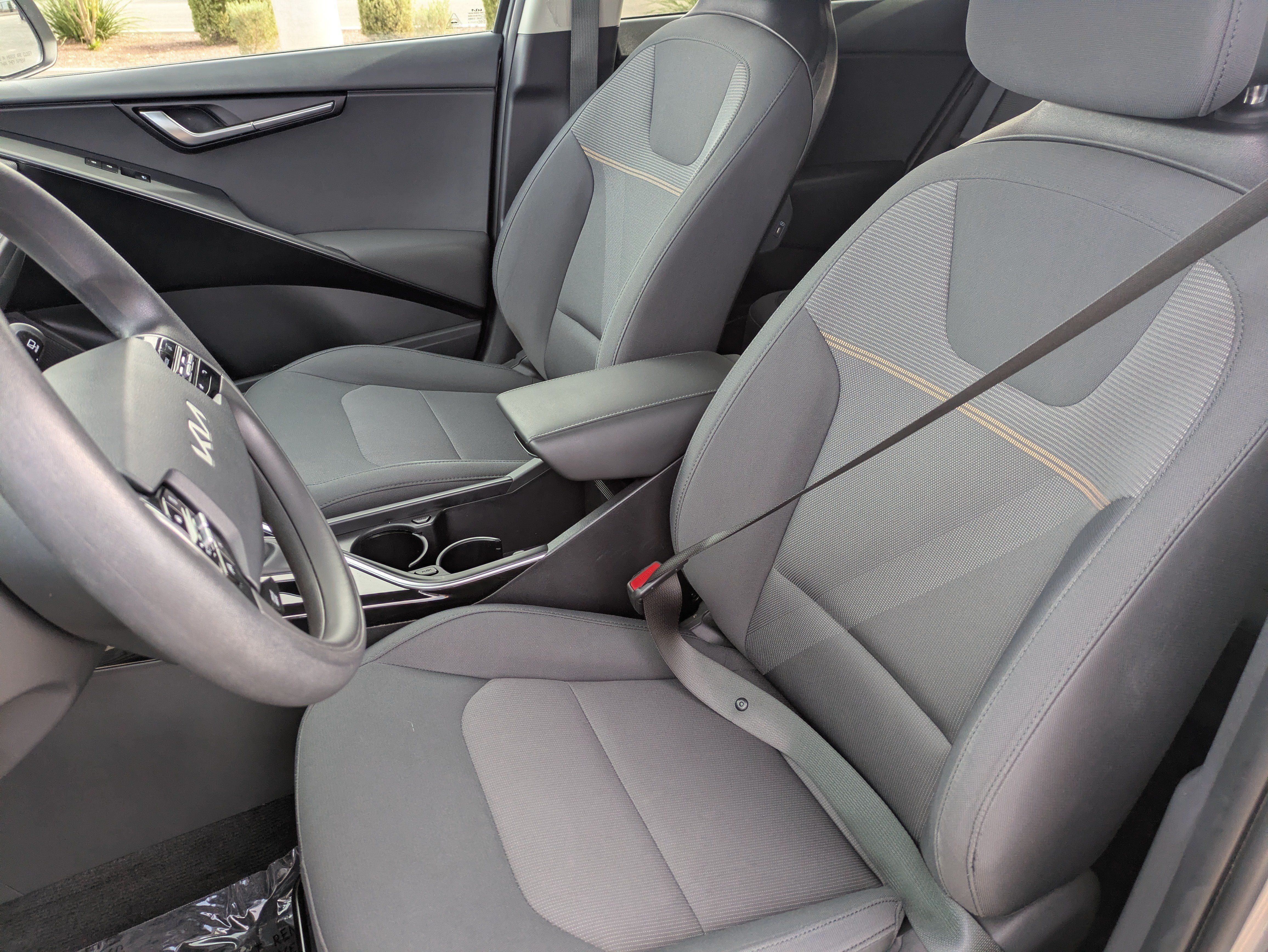Certified 2025 Kia Niro LX FWD image 26