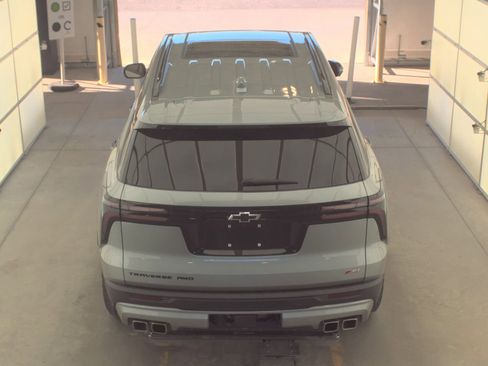 Used 2025 Chevrolet Traverse Z71 w/ Driver Confidence Package image 17