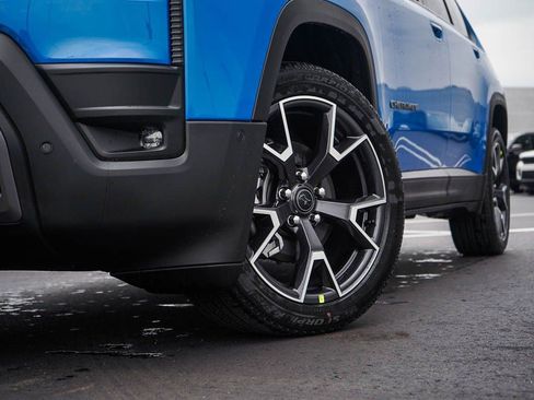 New 2026 Jeep Cherokee Overland AWD/4WD image 6
