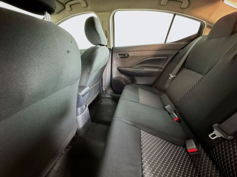 Used 2020 Nissan Versa S image 40