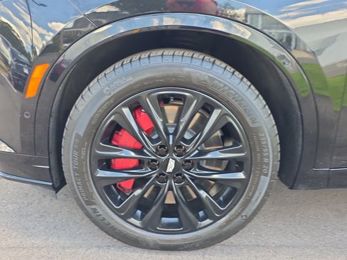 Used 2024 Cadillac XT6 Sport w/ LPO, Onyx Lite Package AWD/4WD image 9