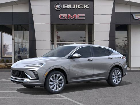 New 2026 Buick Envista Avenir image 2