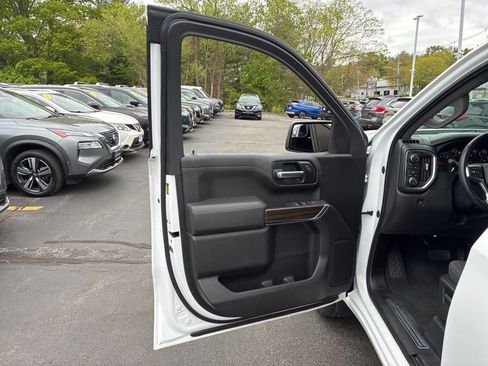 Used 2022 Chevrolet Silverado 1500 LT AWD/4WD image 23