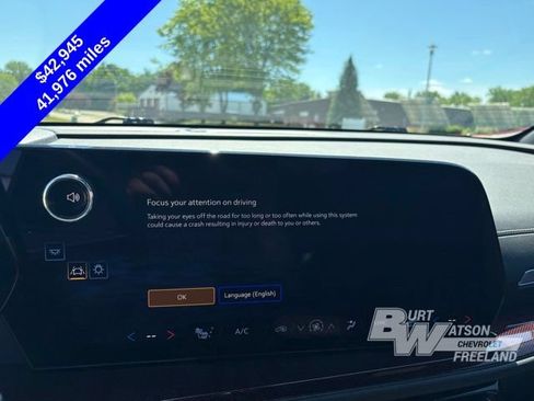Used 2025 Chevrolet Traverse Z71 w/ Driver Confidence Package AWD/4WD image 18