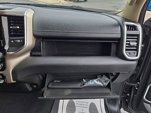 Used 2019 RAM 1500 Laramie image 50