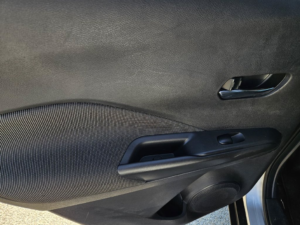 Certified 2019 Nissan Kicks SV FWD image 13