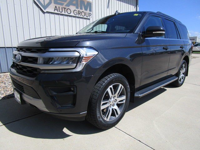 Used 2022 Ford Expedition XLT AWD/4WD image 1