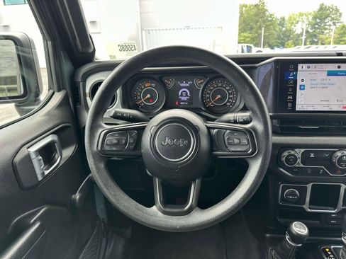 Used 2024 Jeep Wrangler Unlimited Sport AWD/4WD image 11