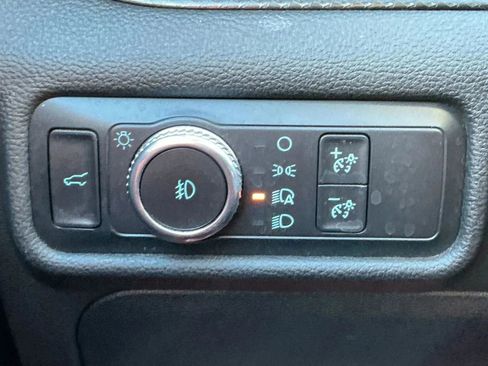 Used 2020 Ford Explorer ST w/ Premium Technology Package image 38