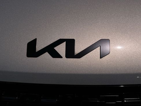 New 2026 Kia Carnival SX Prestige FWD image 20