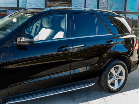 Used 2017 Mercedes-Benz GLE 350 4MATIC image 5