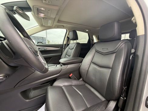 Used 2017 Cadillac XT5 Luxury w/ Driver Awareness Package image 28