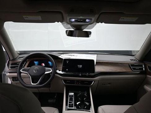 New 2026 Volkswagen Atlas SE image 10